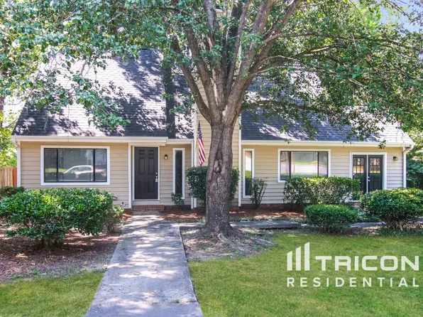 1 Pioneers Point Ct, Irmo, SC 29063