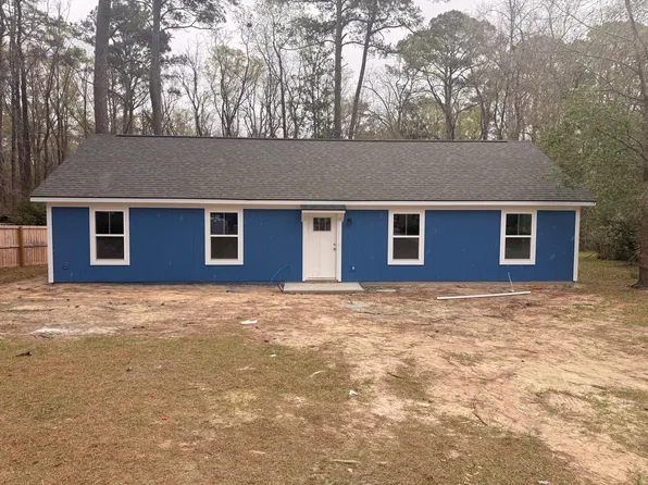 207 Woodlawn St, Walterboro, SC 29488