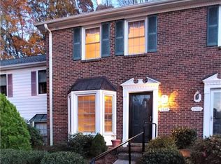 2514 Cottage Pl, Greensboro, NC 27455