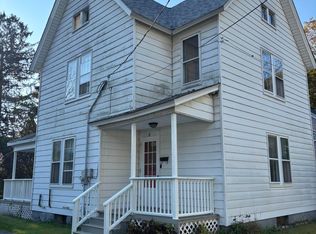 8 Wood St, Honesdale, PA 18431