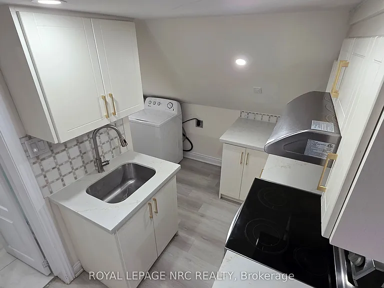 69 Vine St S #2 — Photo 12