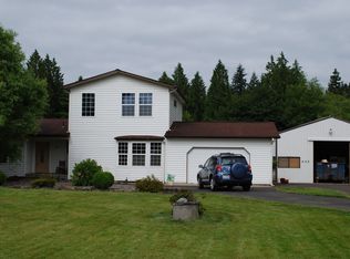 423 Sandy Bend Rd, Castle Rock, WA 98611