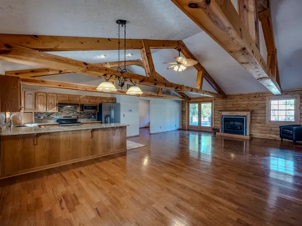 80 Peach Tree Ln, Russell Springs, KY 42642