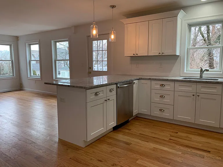 17 Howland St #2 — Photo 6