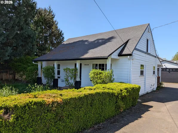 19149 S End Rd, Oregon City, OR 97045