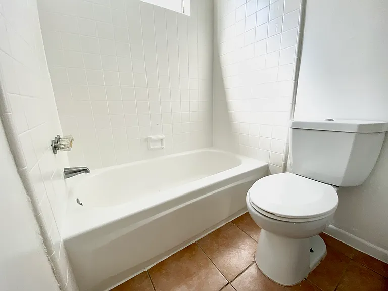 1543 N Bronson Ave #221 — Photo 6