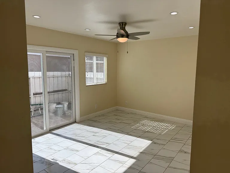 628 Empire Ave #628 — Photo 15