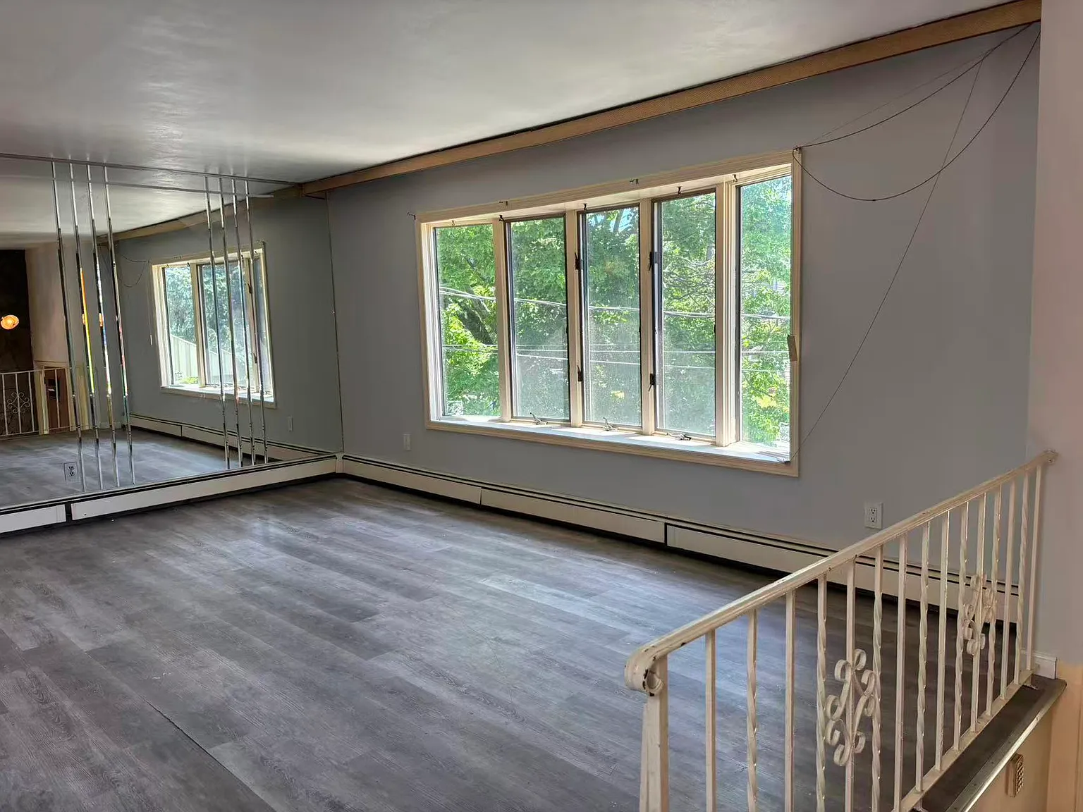 5 bed, 1924 sqft, $4,500 — Photo 2