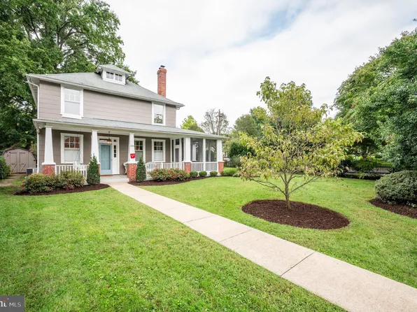 106 E Cliff St, Alexandria, VA 22301