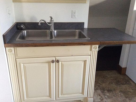 4th image of 600 NE Maiden Ln
