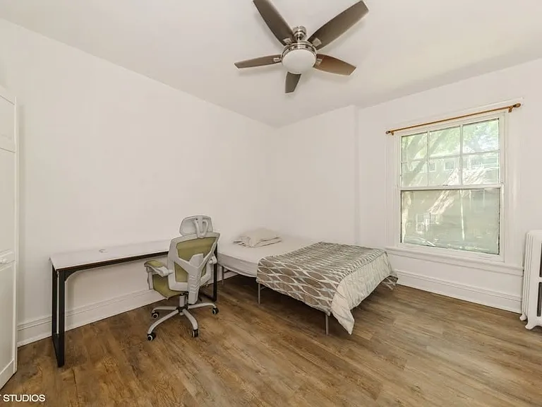 1455 E 56th St #1 — Photo 12