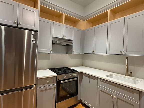 2nd image of 7-9 Saint Pauls Ave #1R