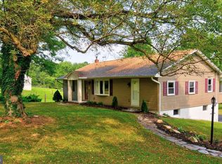 7175 Martinsburg Rd, Berkeley Springs, WV 25411