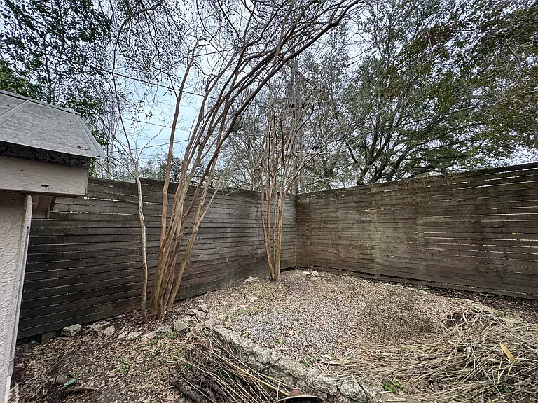 1529 Moreland Ave — Photo 6