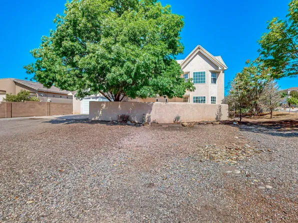 717 Monterrey Rd NE, Rio Rancho, NM 87144