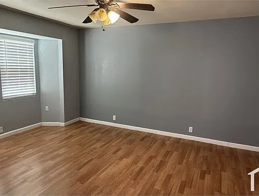 413 W Aviation Blvd — Photo 1