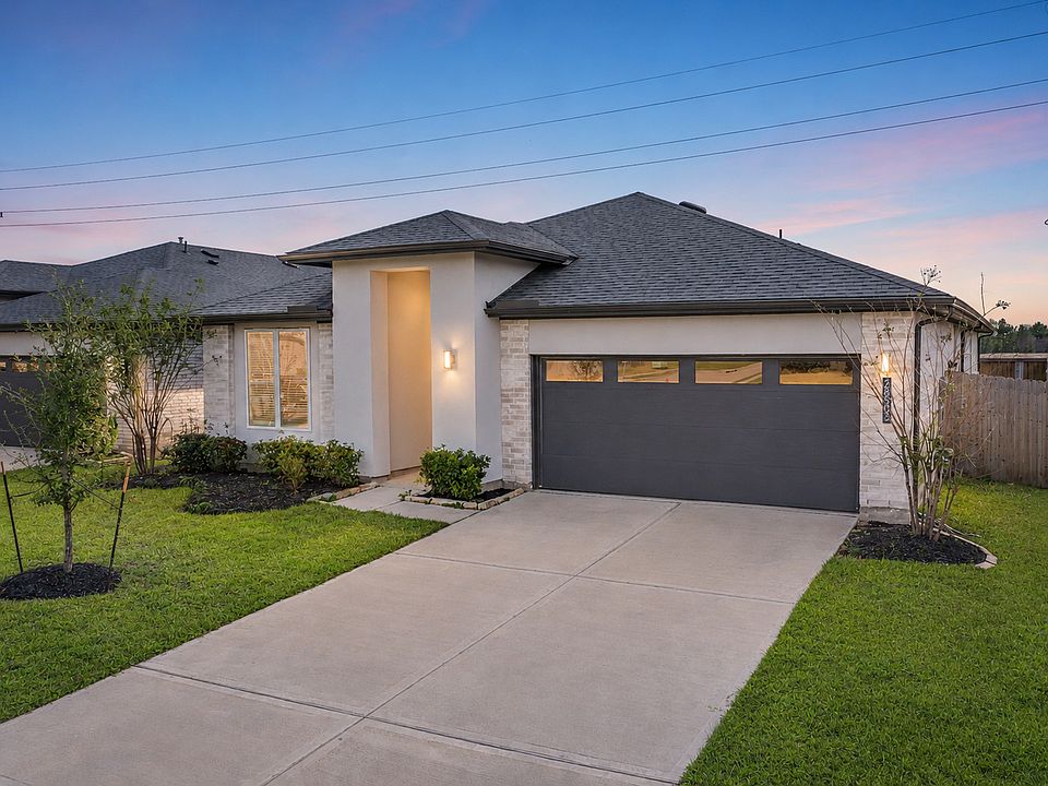 1st image of 28503 Hannahs Harbor Ln