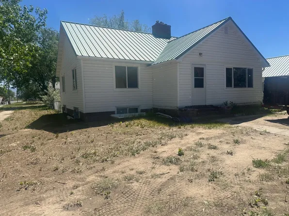 307 Oregon Ave, Lovell, WY 82431