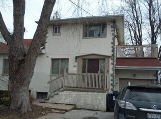 109 York Downs Dr #C06, Toronto, ON M3H 2G6