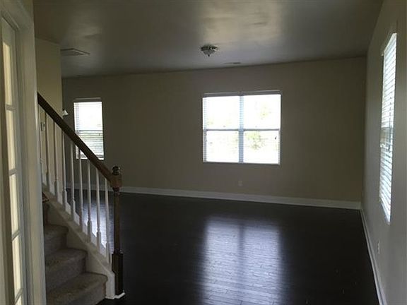 3rd image of 4321 Overbecks Ln