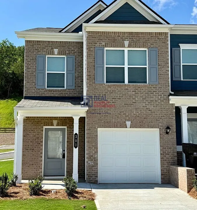301 Skye Ln