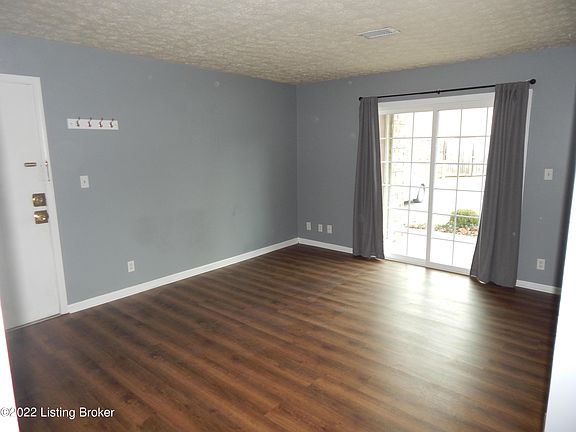 5th image of 508 Logsdon Ct