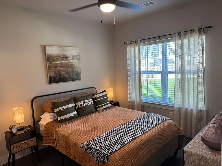 Legacy Lockhart Senior Apartments — Photo 13
