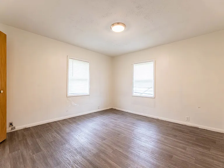 310 S Lincoln St — Photo 8