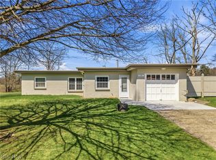 6787 Lakeview Dr, Kinsman, OH
