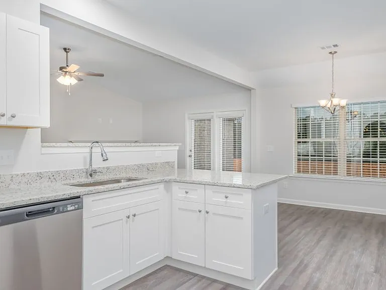 6147 Ridgeside Blvd — Photo 6