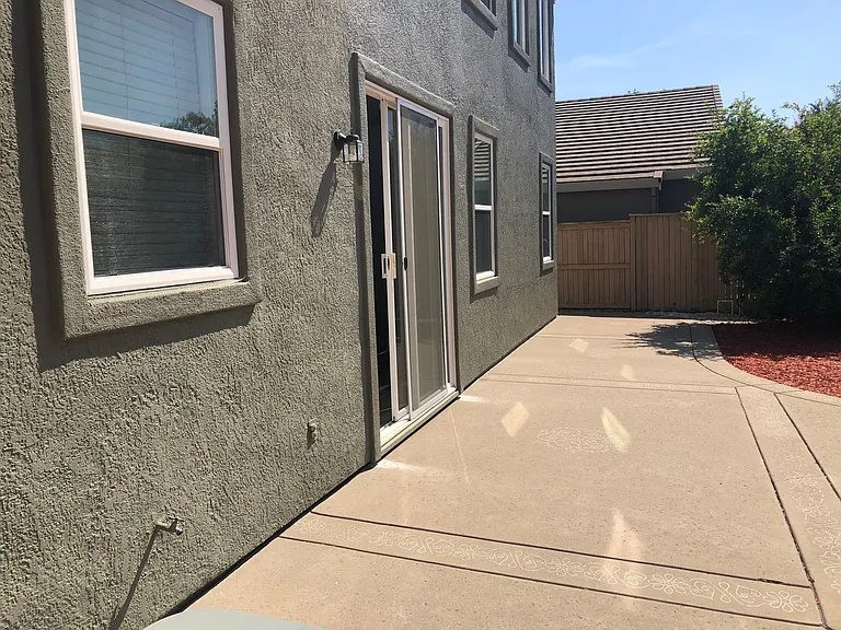 1571 Thurman Way — Photo 18