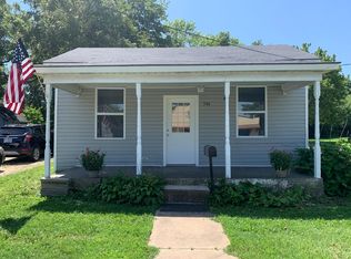564 W Jackson St, Marshfield, MO 65706