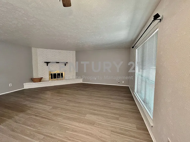 7127 Winterberry Dr — Photo 16