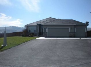 96801 E Brandon Dr, Kennewick, WA 99338