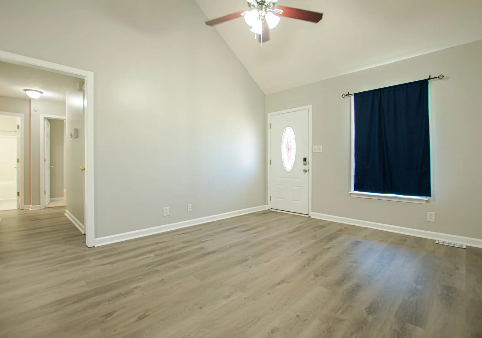 Pet Friendly Three Bedroom with Bonus! — Photo 3