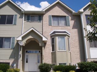 405 E Willow St, Elburn, IL 60119