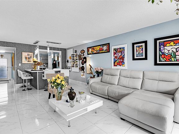 2nd image of 9201 Sunrise Lakes Blvd APT 103