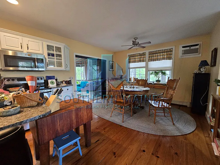 50 Hawthorne Ln — Photo 10