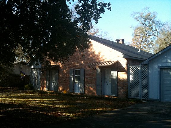 3rd image of 2200 Jasmine Dr