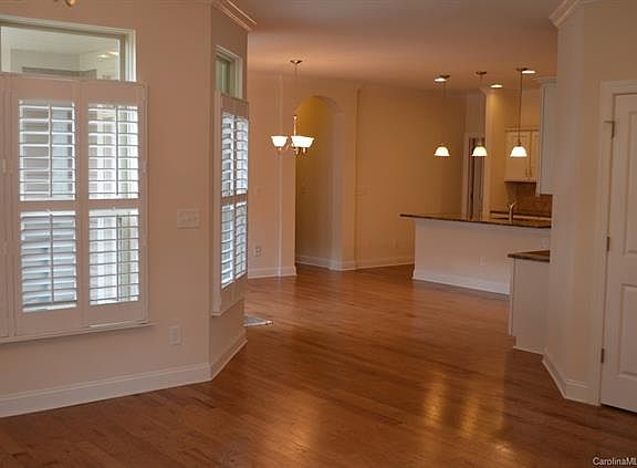 5th image of 907 Morningstar Ln