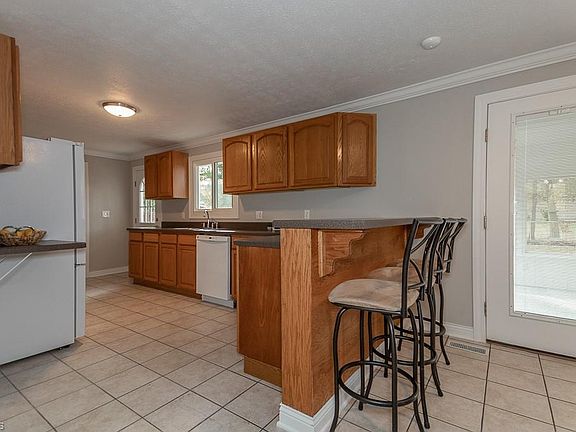 4th image of 8442 Hallnorth Dr