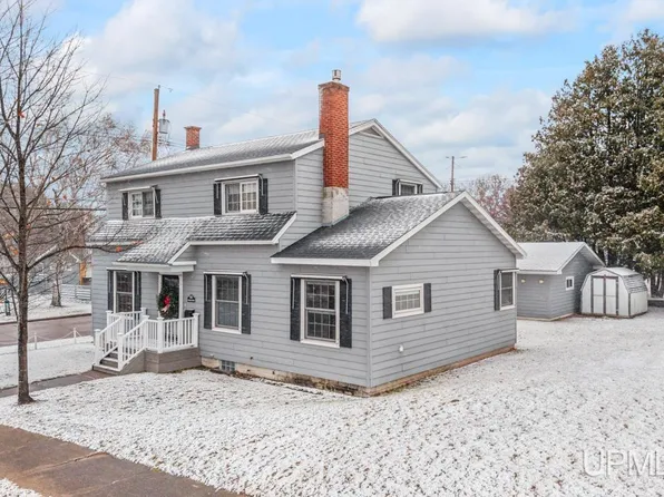 632 Wilson Ave, Kingsford, MI 49802