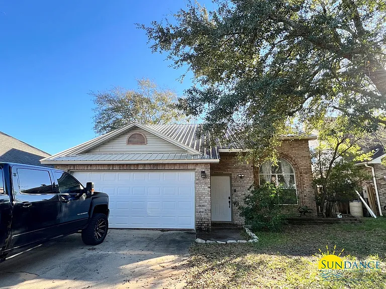 1059 Windmill Dr — Photo 1