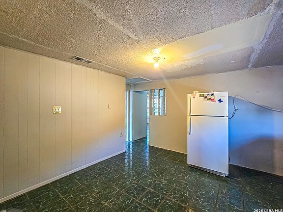 3rd image of 1524 Avenida Encuentro
