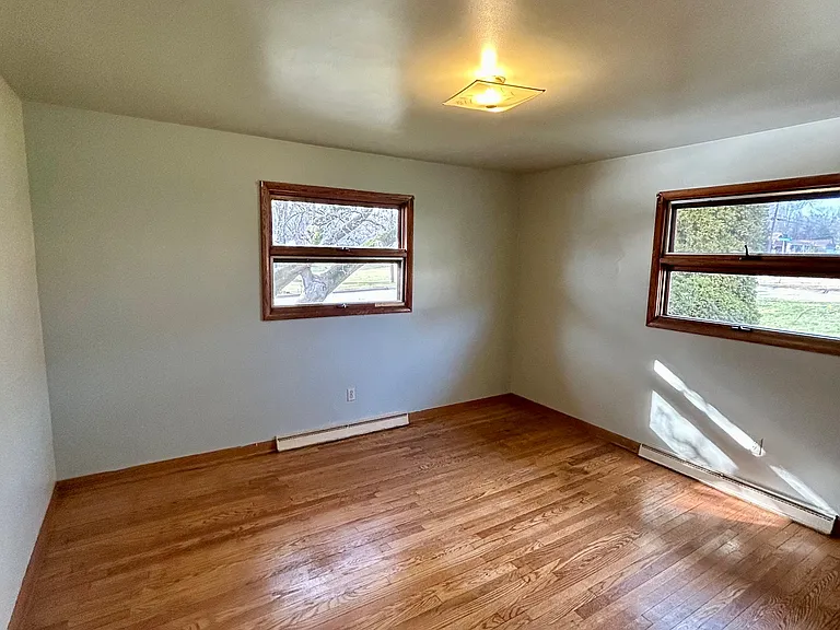 245 Winchester Rd — Photo 8