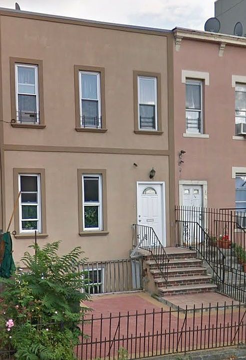 2nd image of 120A Covert St