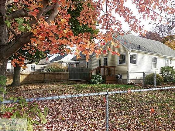 3rd image of 2417 Pattengill Ave