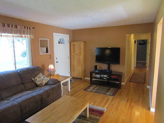5th image of 3838 Dieckman Ln