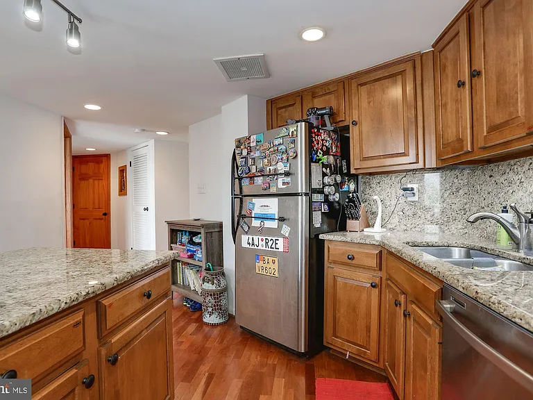 3 Washington Cir NW #803 — Photo 11