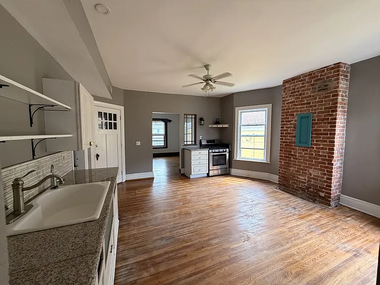 320 Normal Ave #2 — Photo 5